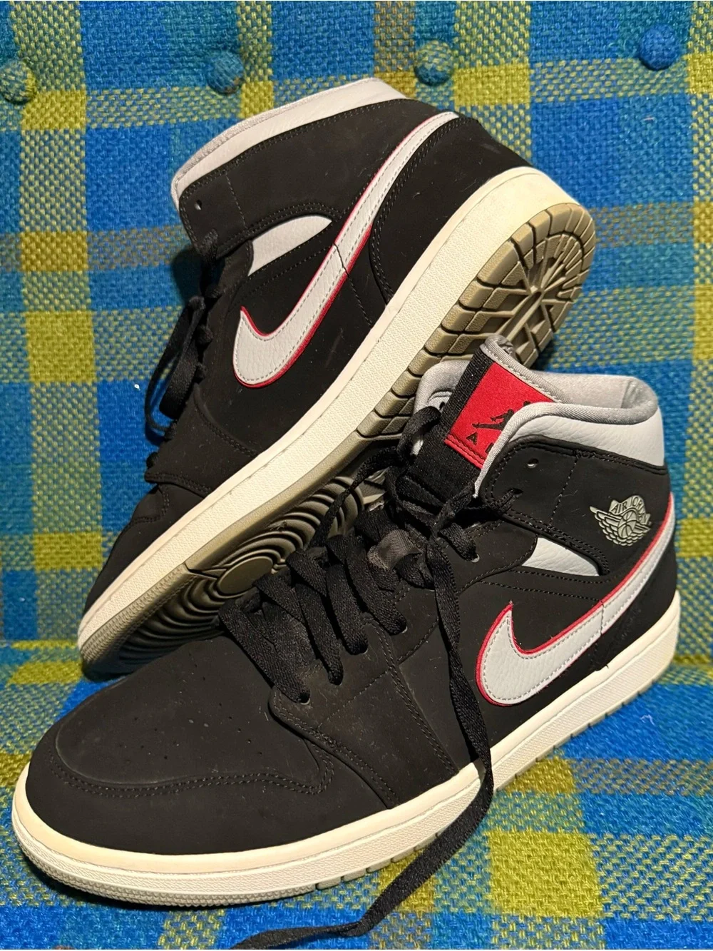 554724-060 Nike Air Jordan 1 Retro Mid OG Black And Gray Men’s Size 12